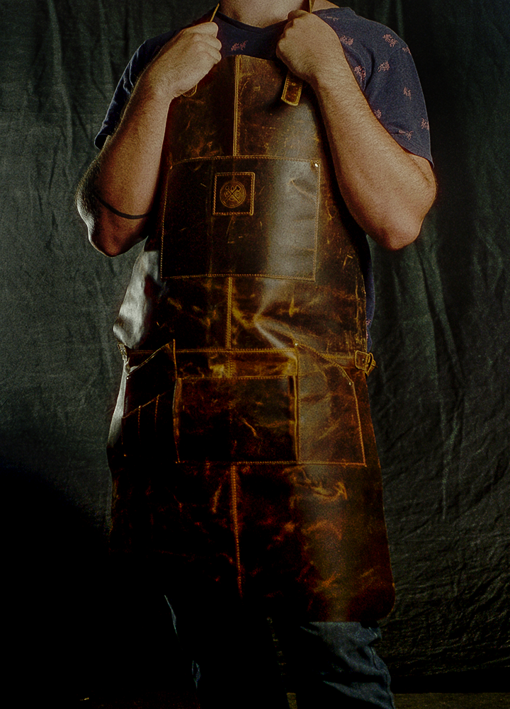 Mixologist Full Grain Buffalo Leather Apron: Without Initials