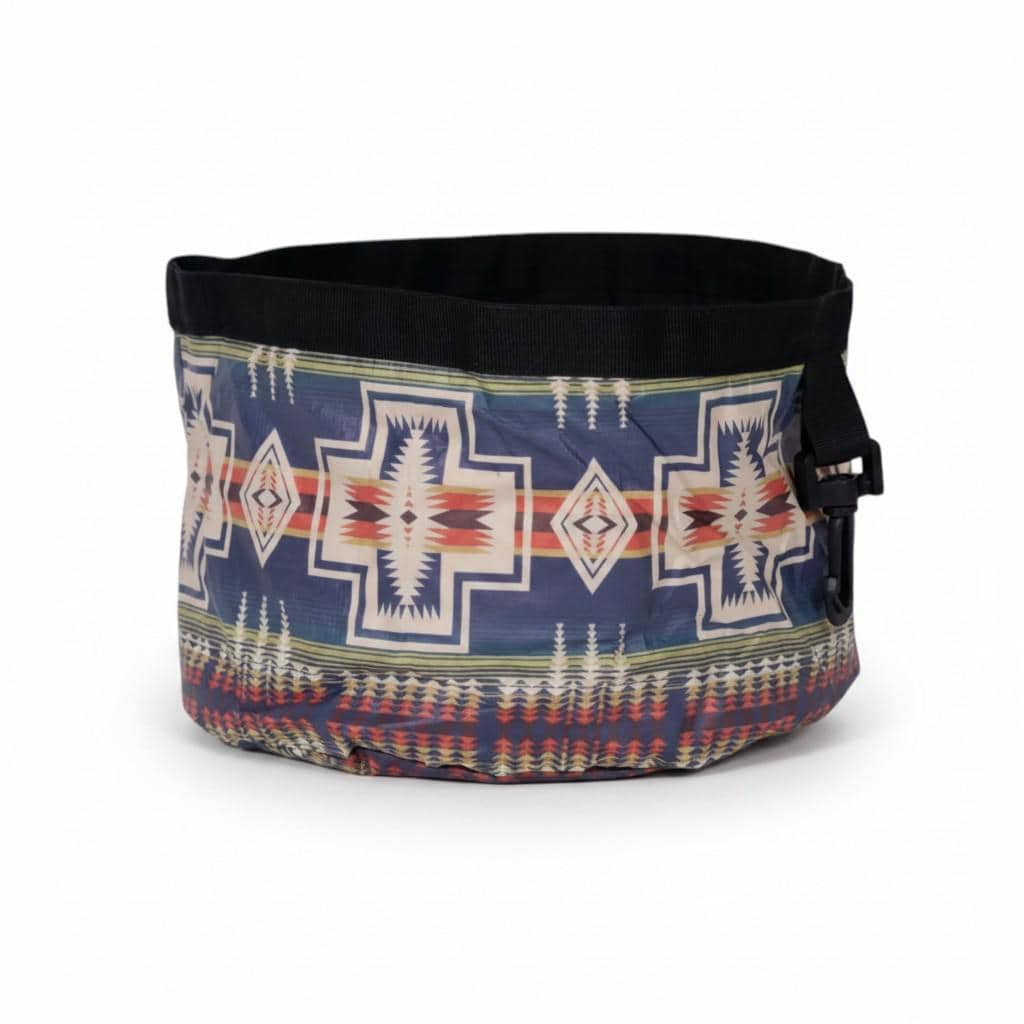 Pet Travel Portable Dog Bowls, Collapsible Polyester Feeders for Puppies, Outdoor Accessories, Lightweight & Compact